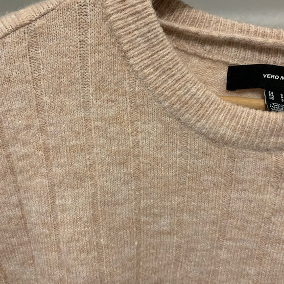 Super soft, baby pink cozy sweater - Picture 2 of 3